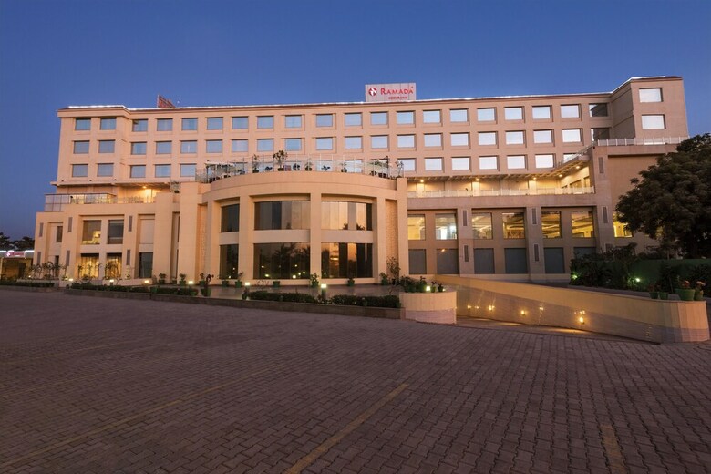 Hotel Ramada By Wyndham Neemrana