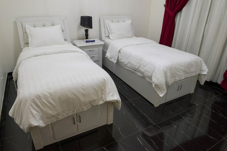 Madareem Crown Hotel