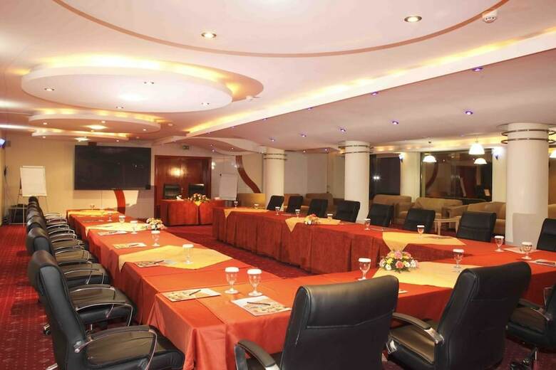 Madareem Crown Hotel