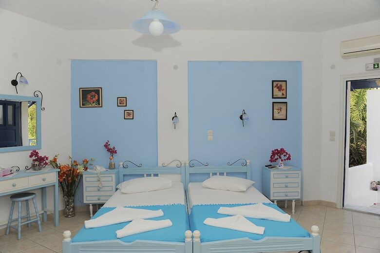 Aparthotel Dora's Studios And Apartments