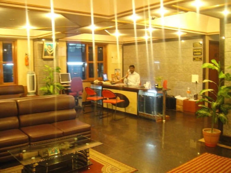 Hotel Chinna's Residency
