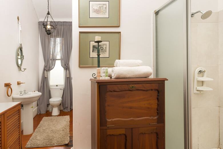 Bed & Breakfast Royston Hall Guesthouse
