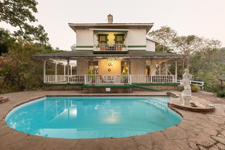 Bed & Breakfast Royston Hall Guesthouse