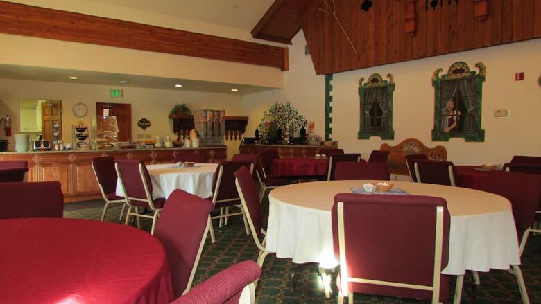 Hotel Fairbridge Inn & Suites