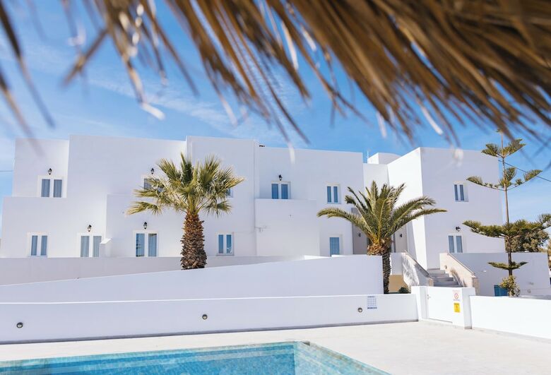 Nikos Hotel