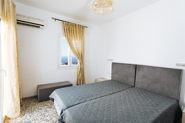 Nikos Hotel