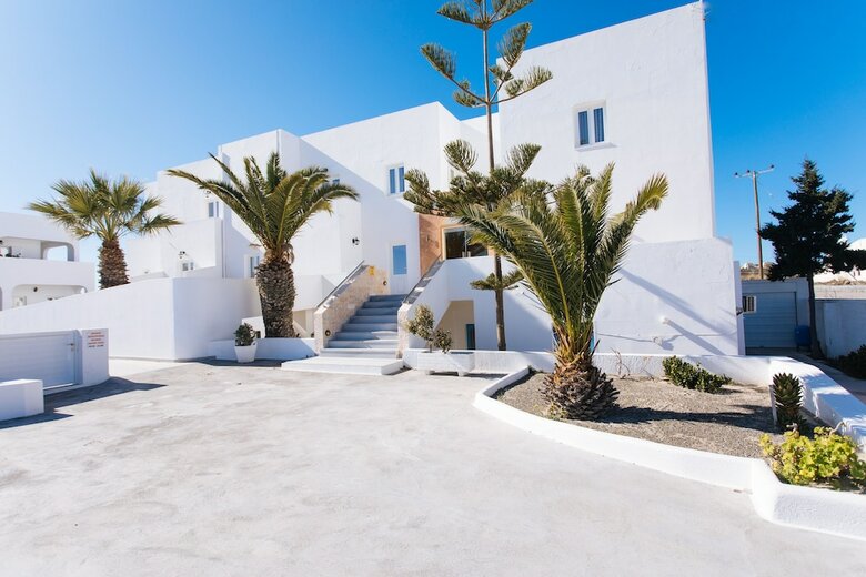 Nikos Hotel