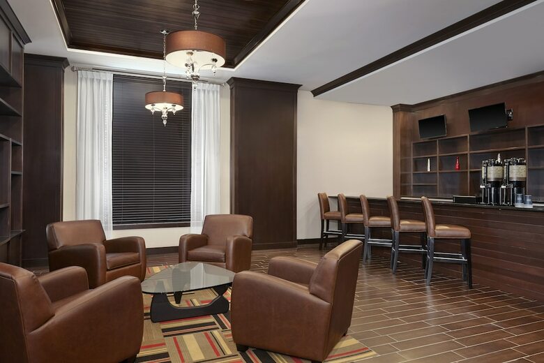 Hotel Four Points By Sheraton Edmonton International Airport