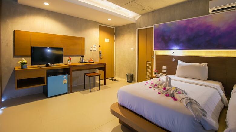 B2 Sea View Pattaya Boutique & Budget Hotel