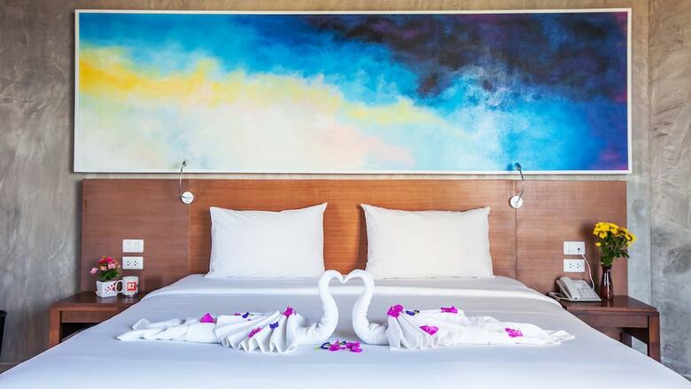 B2 Sea View Pattaya Boutique & Budget Hotel
