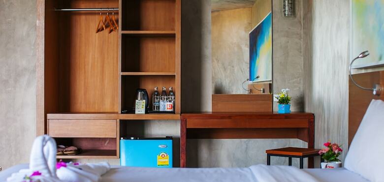 B2 Sea View Pattaya Boutique & Budget Hotel