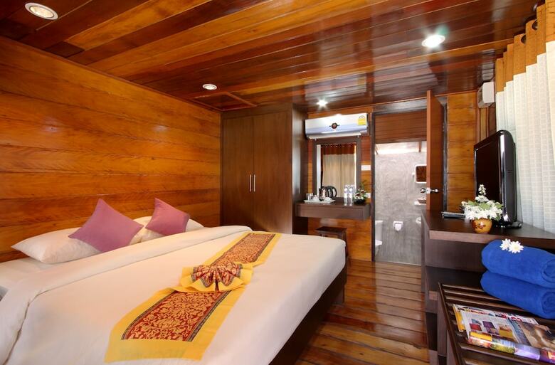 Hotel Phuket Siray Hut Resort