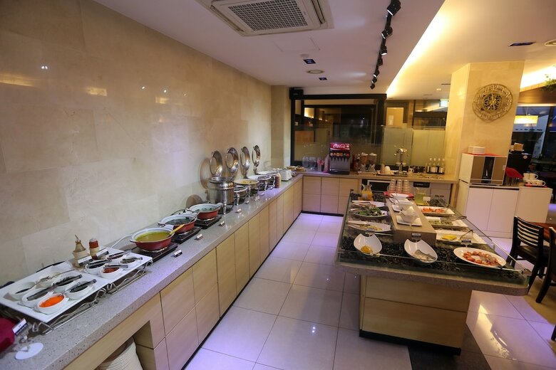 Tower Hill Hotel