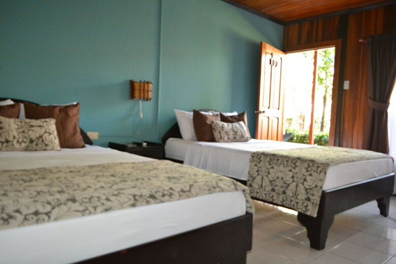 Hostal Hostel Backpackers La Fortuna