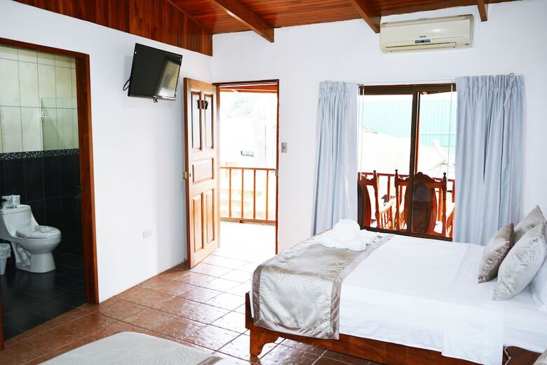 Hostal Hostel Backpackers La Fortuna