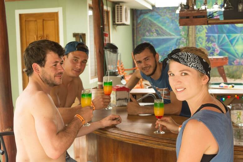 Hostal Hostel Backpackers La Fortuna