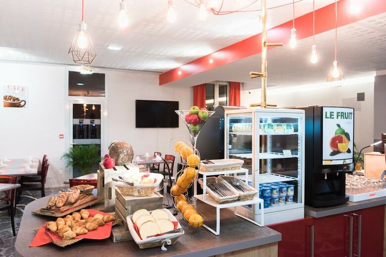 Hotel Carr� Py' H�tel