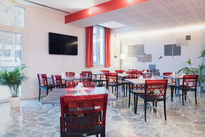 Hotel Carr� Py' H�tel