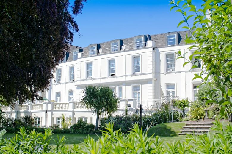 Tlh Toorak Hotel