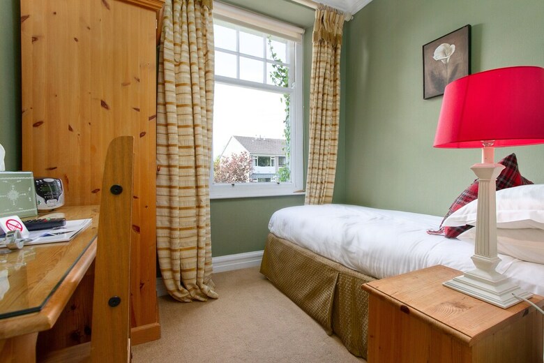 Bed & Breakfast Oakfold House