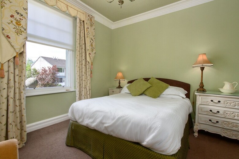 Bed & Breakfast Oakfold House