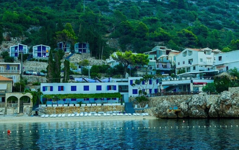 Beach Hotel