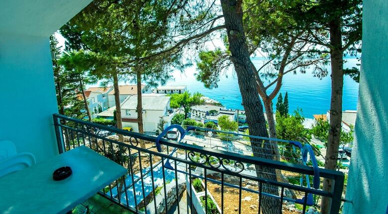 Beach Hotel