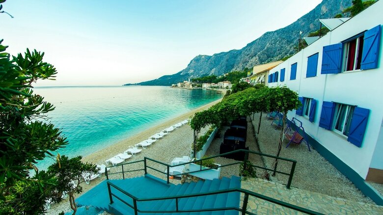 Beach Hotel