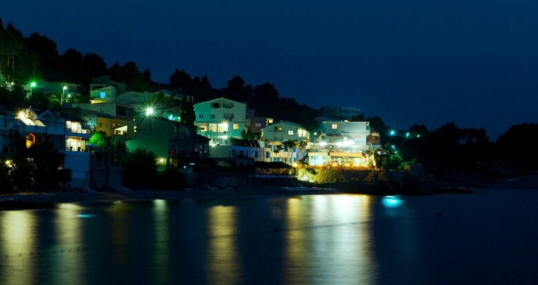 Beach Hotel
