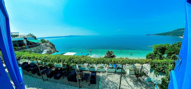 Beach Hotel