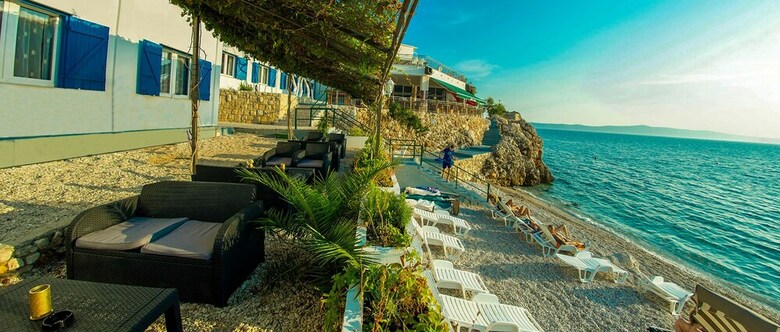 Beach Hotel
