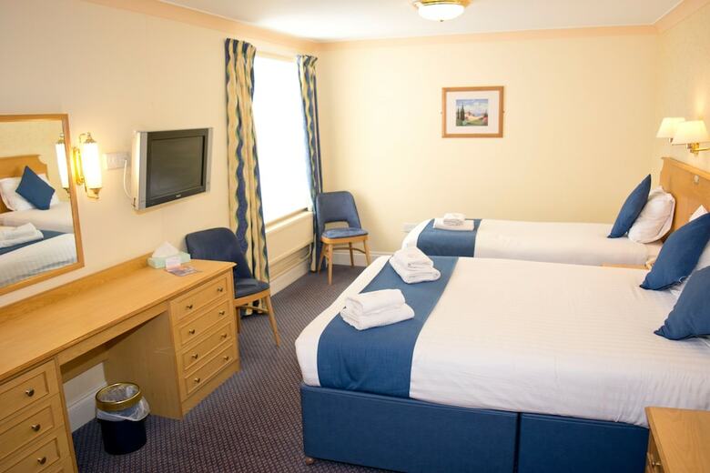 Tlh Carlton Hotel