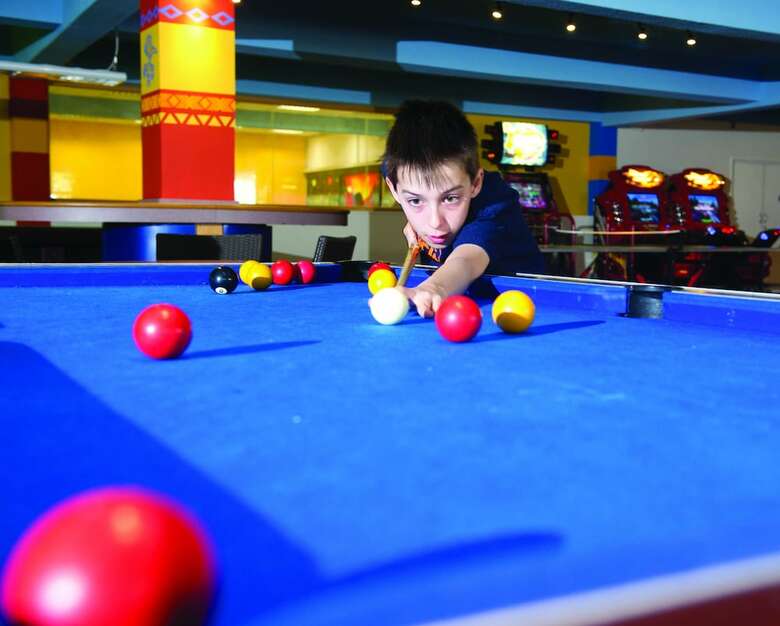 Tlh Carlton Hotel
