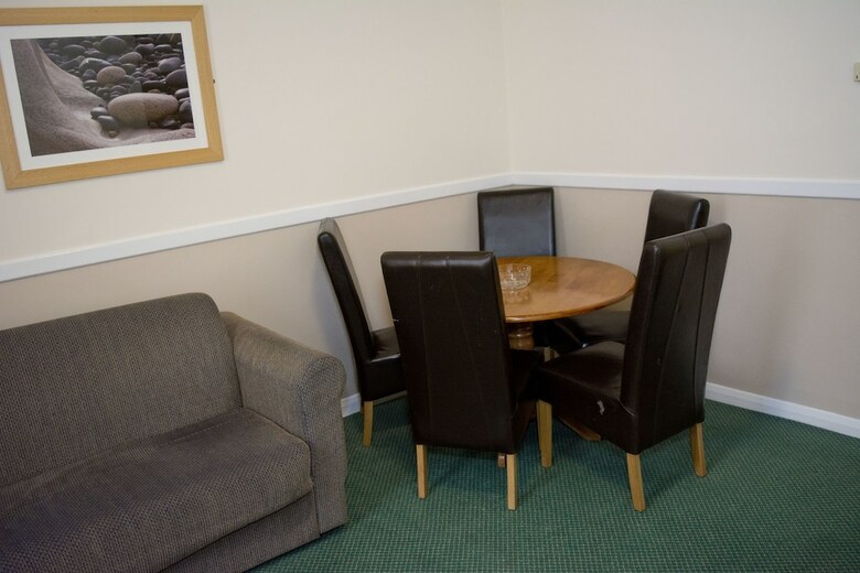 Tlh Carlton Hotel
