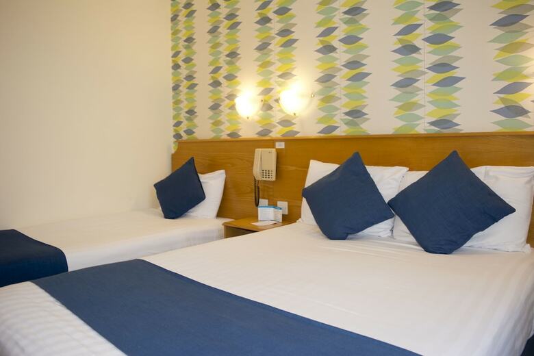 Tlh Carlton Hotel