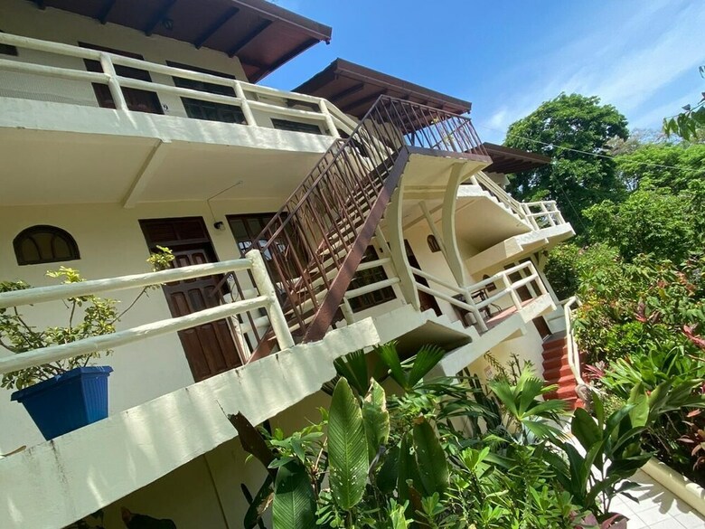 Hotel La Colina