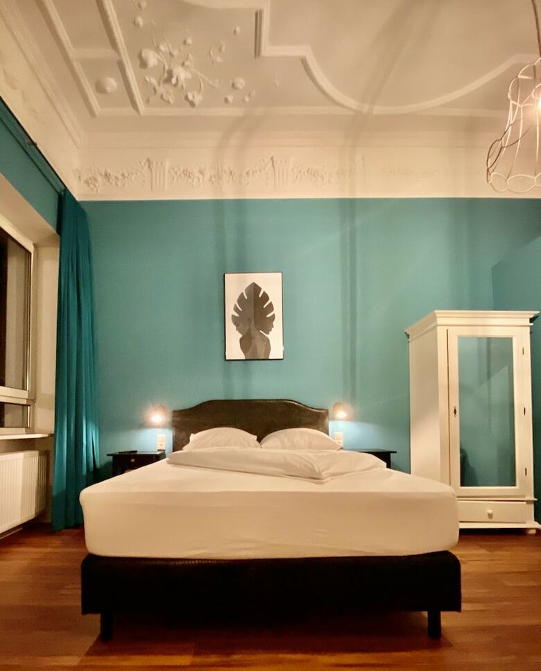 Hotel Mystique