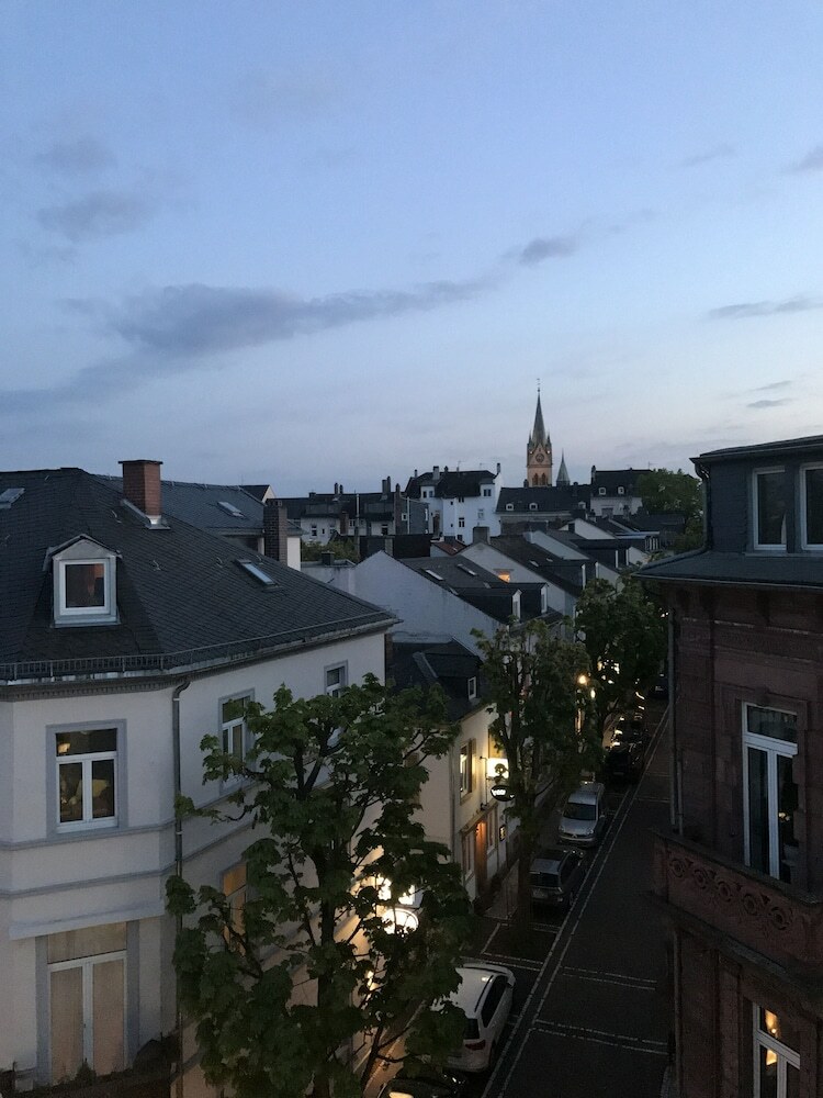 Hotel Mystique