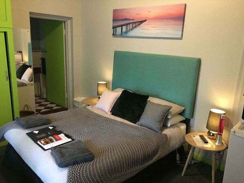 Hello Adelaide Motel And Apartments