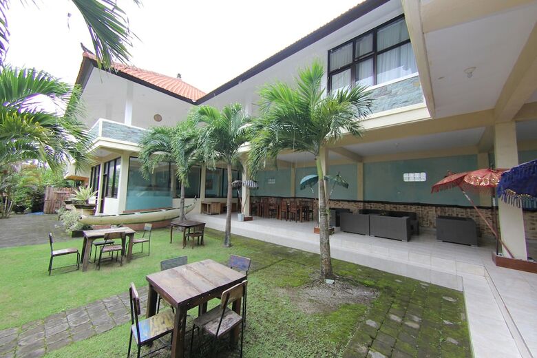 Apartamento Ayu Guna Inn