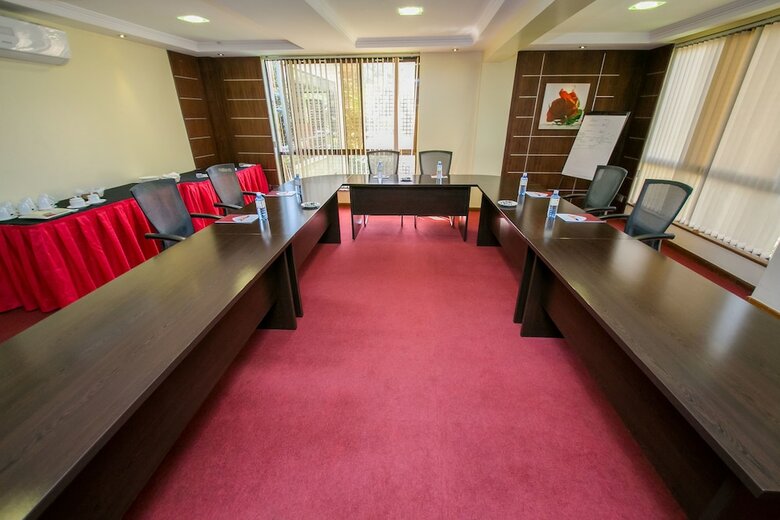 Waridi Paradise Hotel & Suites