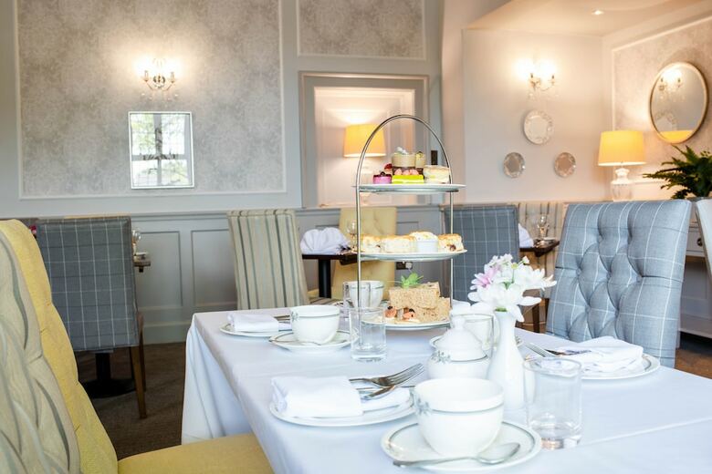 The Southcrest Manor Hotel