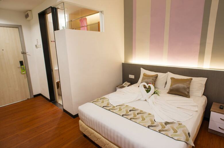 Heliconia Hotel