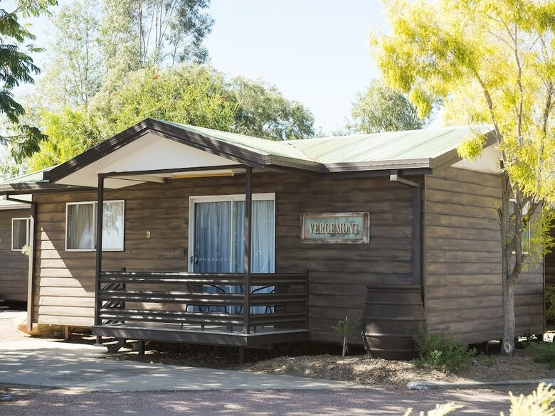 Posada Saltbush Retreat