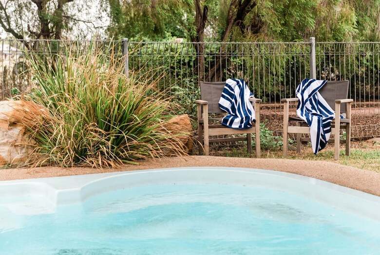 Posada Saltbush Retreat