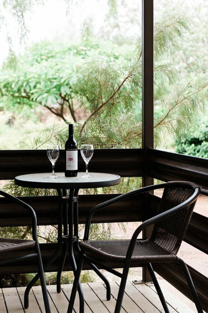 Posada Saltbush Retreat