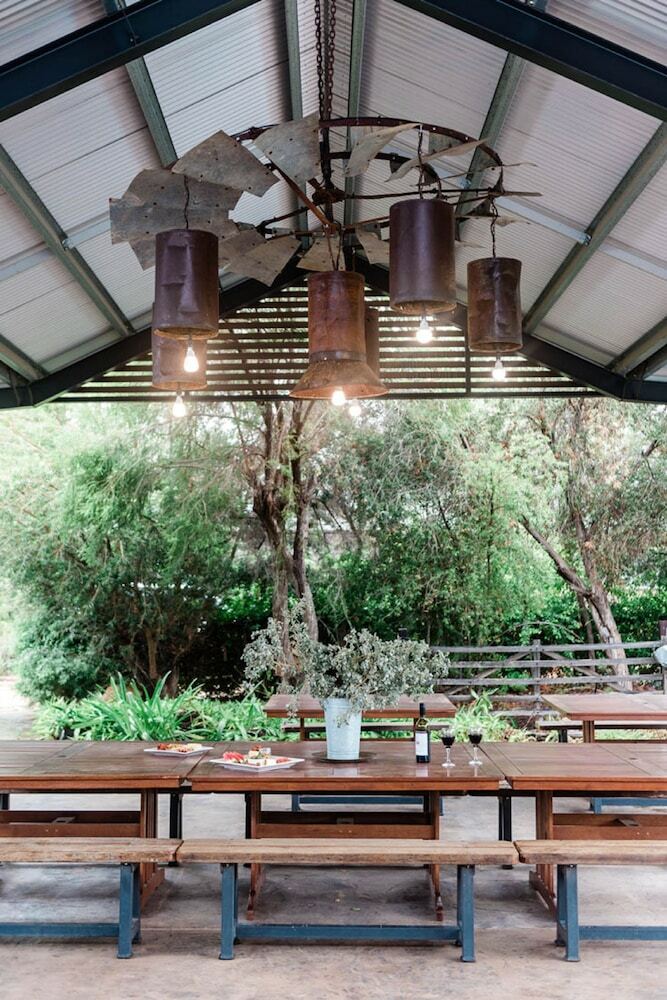 Posada Saltbush Retreat