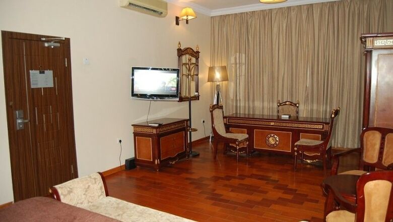 Owu Crown Hotel