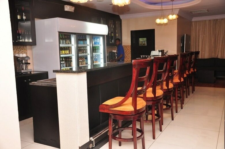 Owu Crown Hotel