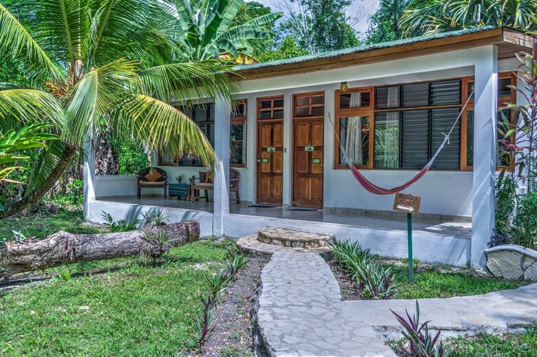 Hotel Jaguar Inn Tikal